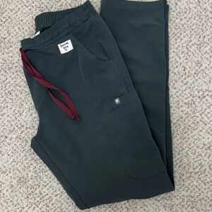 Figs scrubs Yola Bonsai green color small